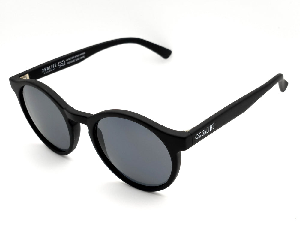 Lunettes de soleil Socoa Minéral de 2NDLIFE, vue de profil, avec verres polarisés gris classique
